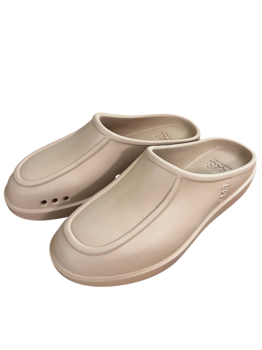P448 Flo Clog Slip On Tan 11 Slip On
